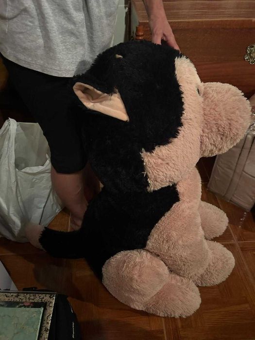 Cão de Peluche Preto e Castanho
