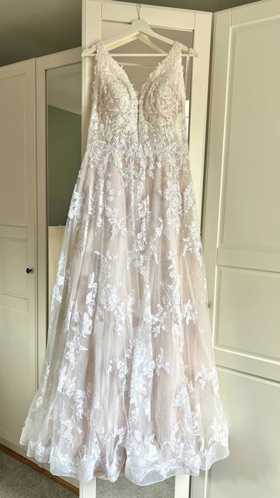 Efekt wow suknia ślubna r.44/XXL, 180cm+obcas, Essense of Australia