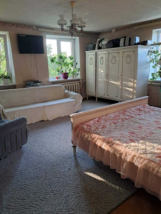 Продам 2-х этажный дом, выход к РЕКЕ. Гараж.