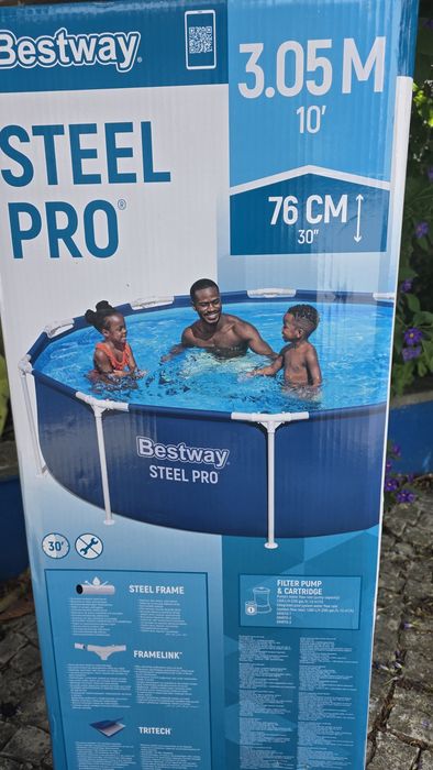 Piscina Bestway Steel Pro (3.05m x 76cm) c/ Bomba de Filtro