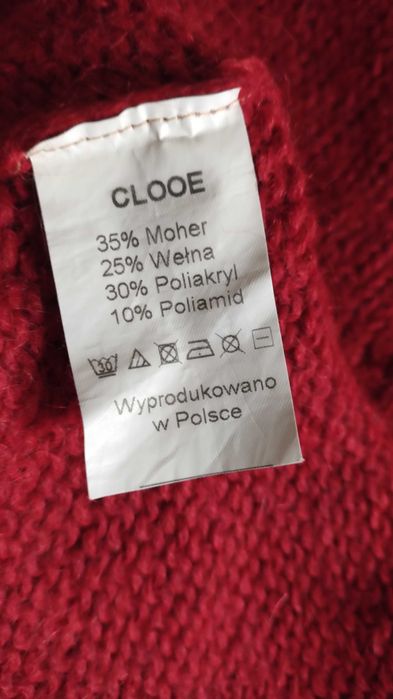 Sweter damski w serek Clooe