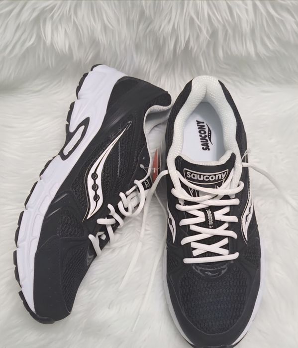 Saucony buty do biegania 43  nowe