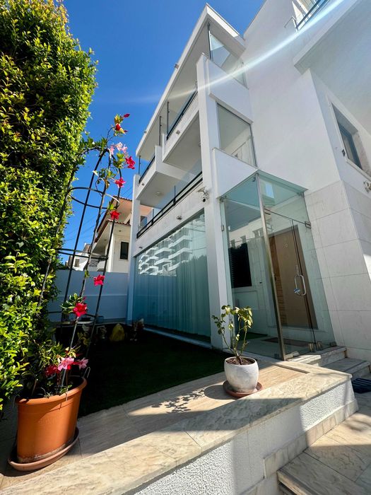 Suite em moradia com piscina nos Jardins da Parede