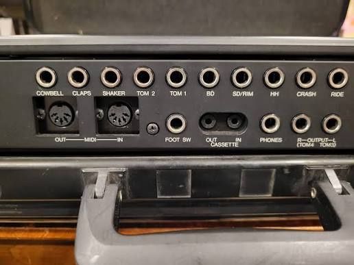 Caixa de ritmos vintage Yamaha RX11