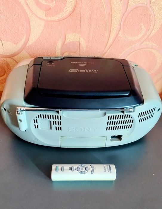 Магнитола Sony mp3