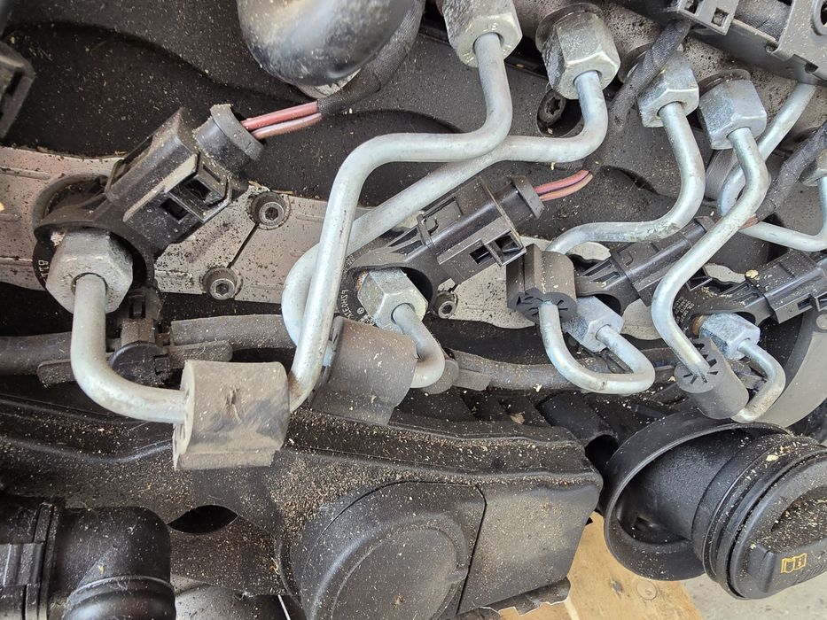 Двигун comonreil  VW Passat B7 CC Audi A3 8P Skoda Superb 2.0 tdi