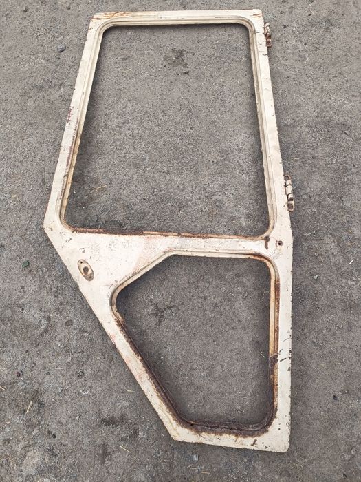 Дверка права юмз-6