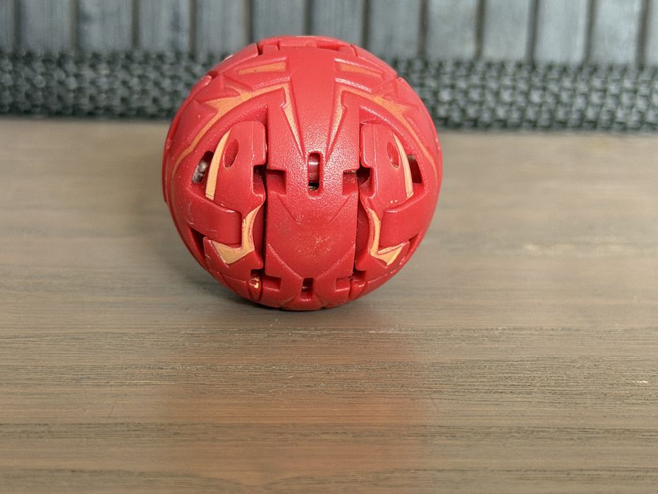 Bakugan bakugany Pyrus Warius
