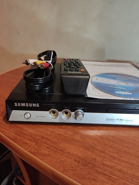 DVD проигрыватель P475KD+ караоке, приставка TV "STRONG SRT 7711".