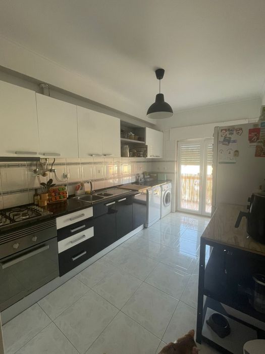 Quarto para arrendar Seixal