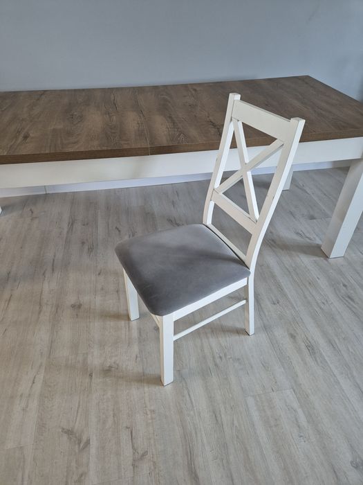 Krzesła drewniane 8 sztuk