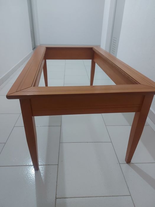 Mesas de apoio em cerejeira