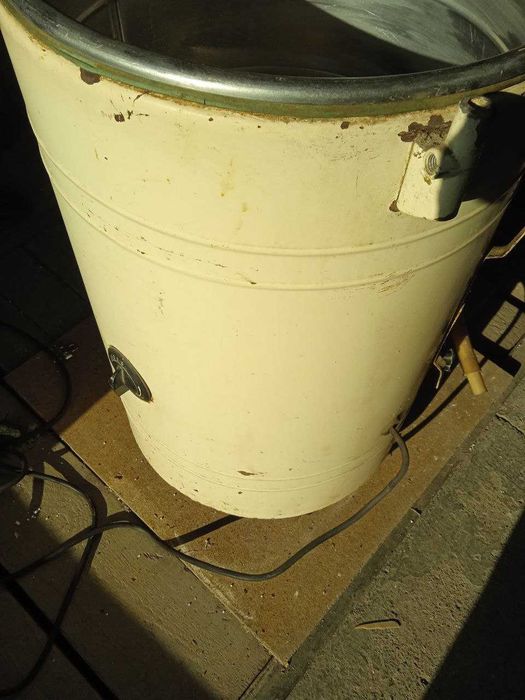 Стиральная машина Волга, рабочая, самовывоз, (торг)