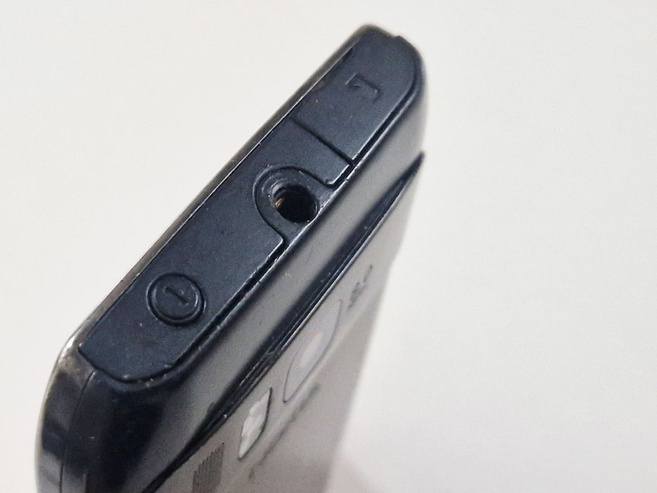 Nokia E6 – używana, oryginalne akcesoria