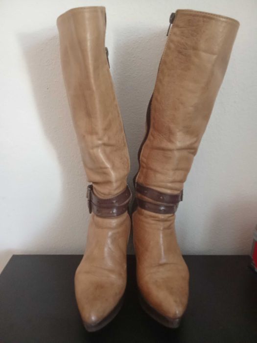 Botas 36 em Pele