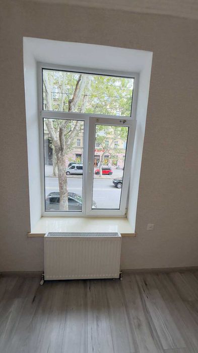 Shev Продам 3-кімнатну квартиру біля центру, вул. Богдана Хмельницького