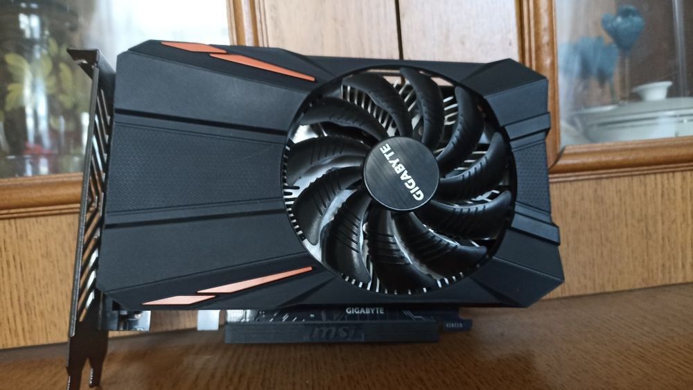 Видеокарта GTX 1050 TI 4Gb GDDR5