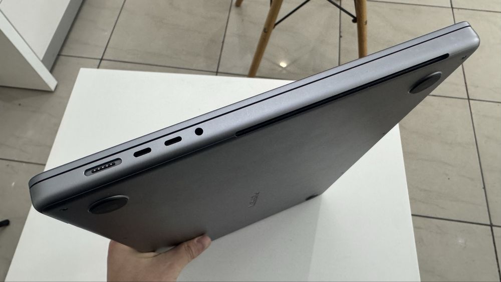 MacBook Pro 16” M1 Pro 16/1Tb Space Gray Повноцінний, Без блокувань