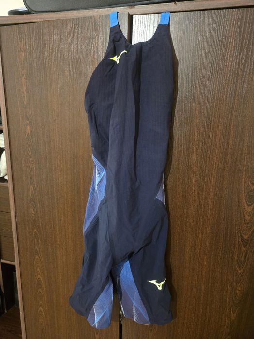 Стартовий гідрокостюм Mizuno. L