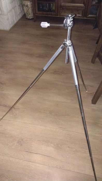 Statyw fotograficzny Velbon revue