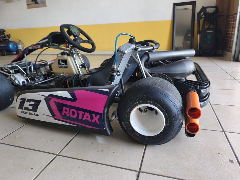 Kart Rotax DD 2 com reboque.