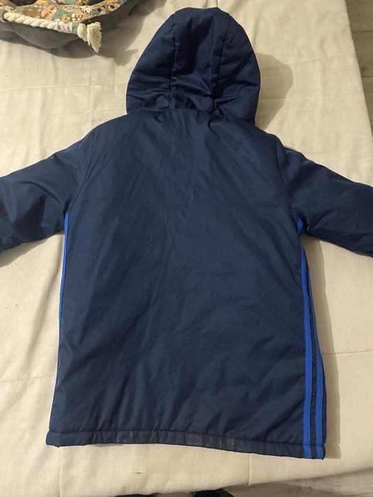 Продам куртку Adidas оригинал на мальчика