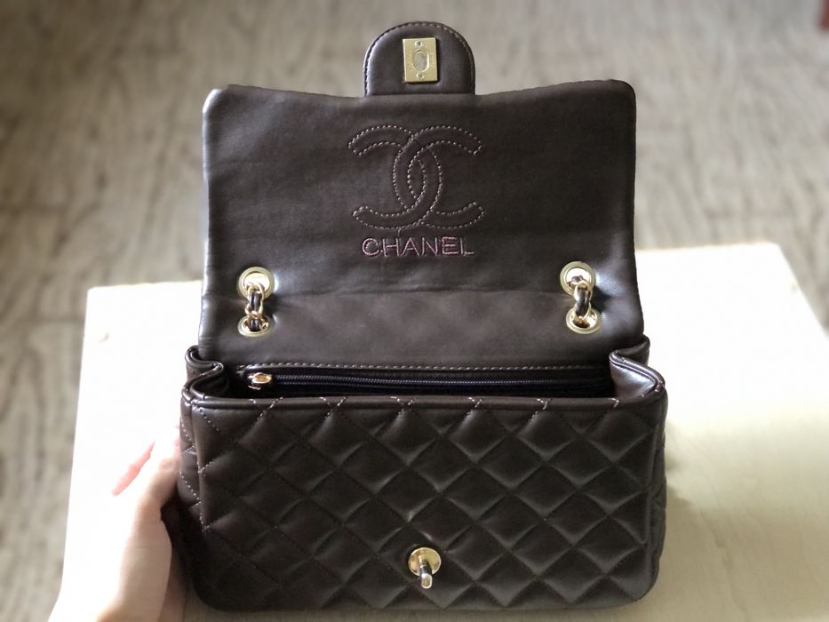 Продам сумку Chanel