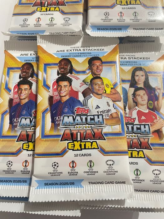 61 sztuk saszetek Topps Match Attax Extra 2025/26