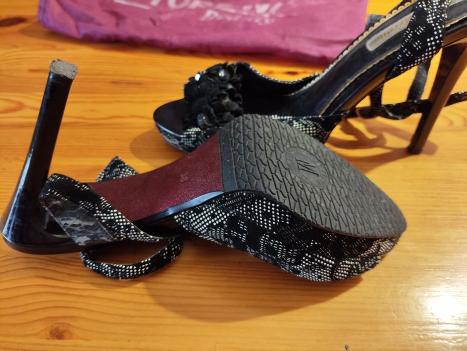Buty damskie skórzane szpilki 38-39
