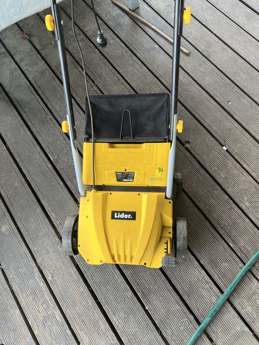 ELEKTRYCZNY  Aerator wertykulator