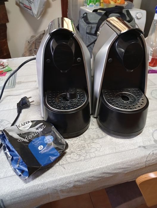 Herfayer e máquina de café