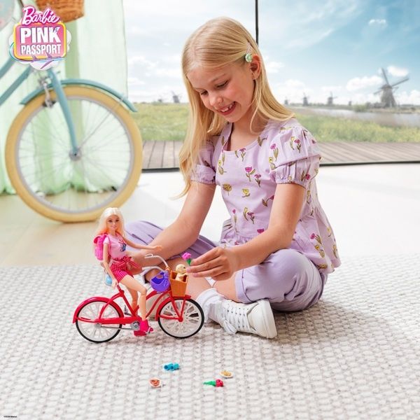 Розпродаж до 15.05!  Ігровий набір Barbie Doll Pink Passport Holland Barbie with Bicycle
