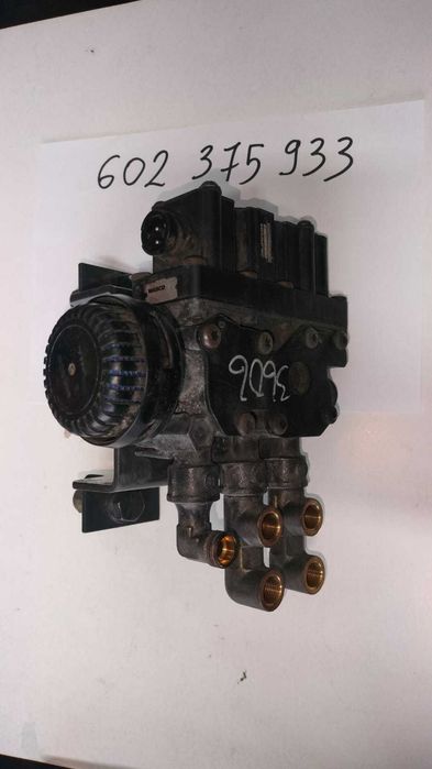 Zawór poduszek ECAS Scania R Wabco + mocowanie