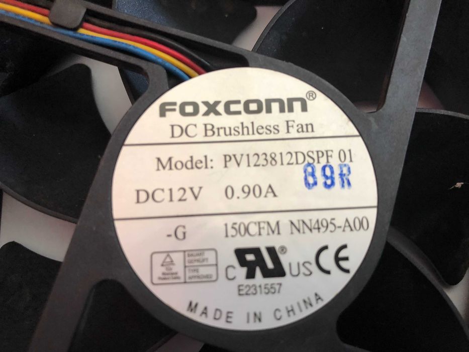 Wentylator 12x12x3,8 cm Foxconn 12V (4 żyły) Model: PV123812DSPF 01