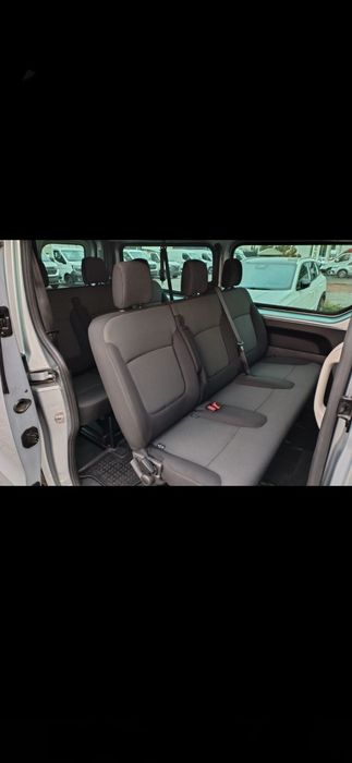 Wynajem busa busów AUTOMAT Renault Trafic 9os. LONG + skuter