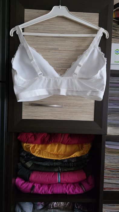 Biały biustonosz  Marks Spencer  46. Rezerwacja
