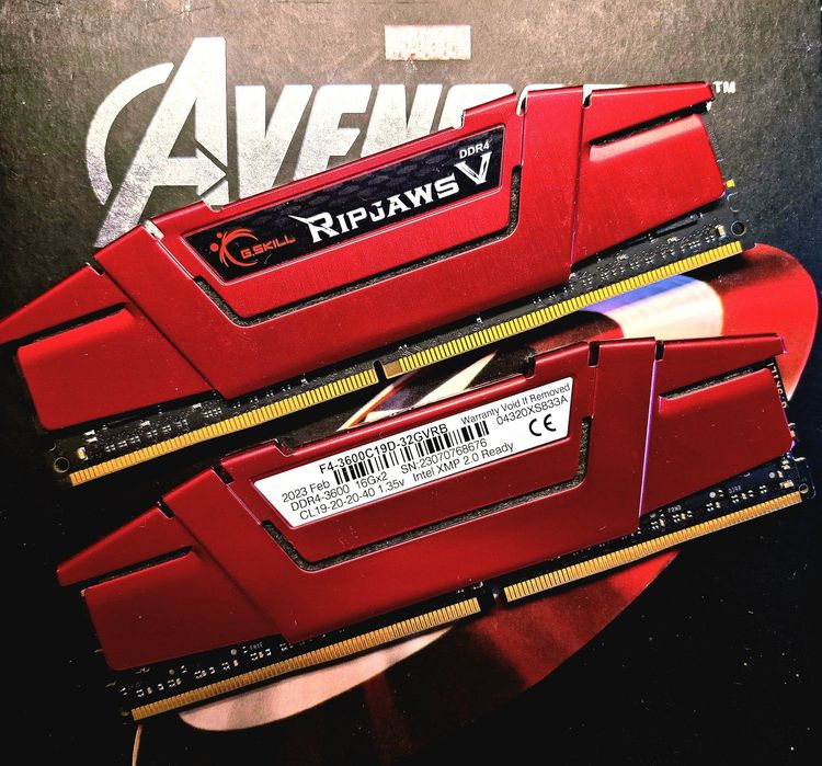 Оперативна пам’ять DDR4 32Gb, 16GB (2x16Gb, 2x8Gb)