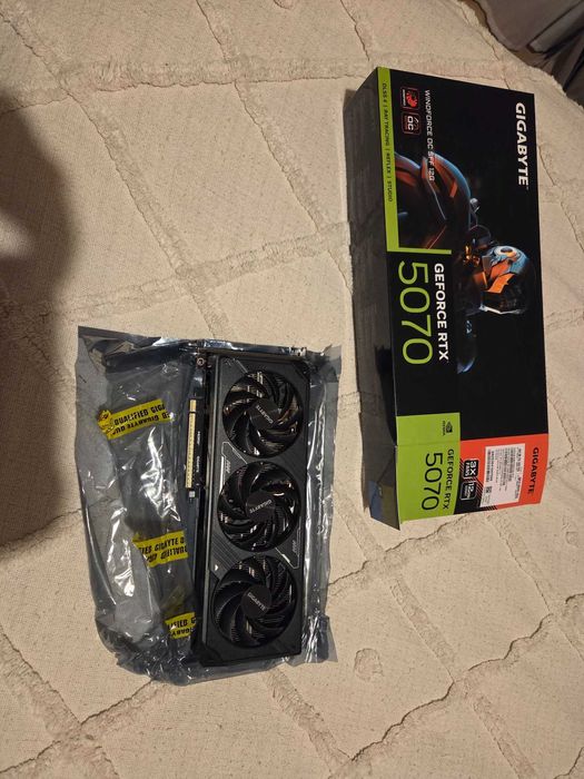 GeForce RTX 5070, używana krótko do celów prywatnych, z gwarancją