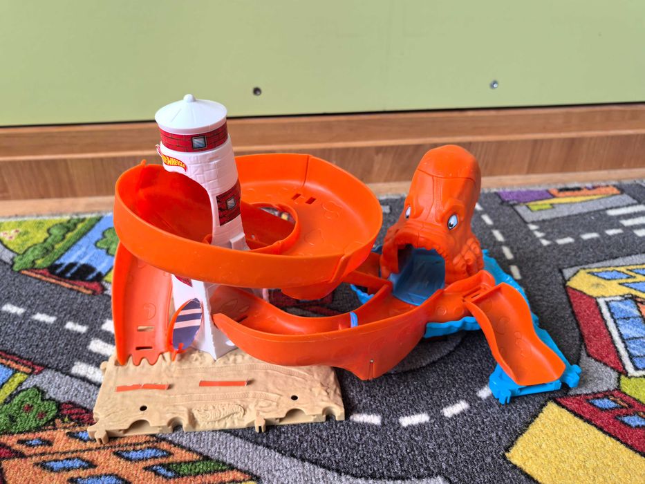 Hot Wheels Ośmiornica (Octo Attack) – używana, sprawna, stan dobry