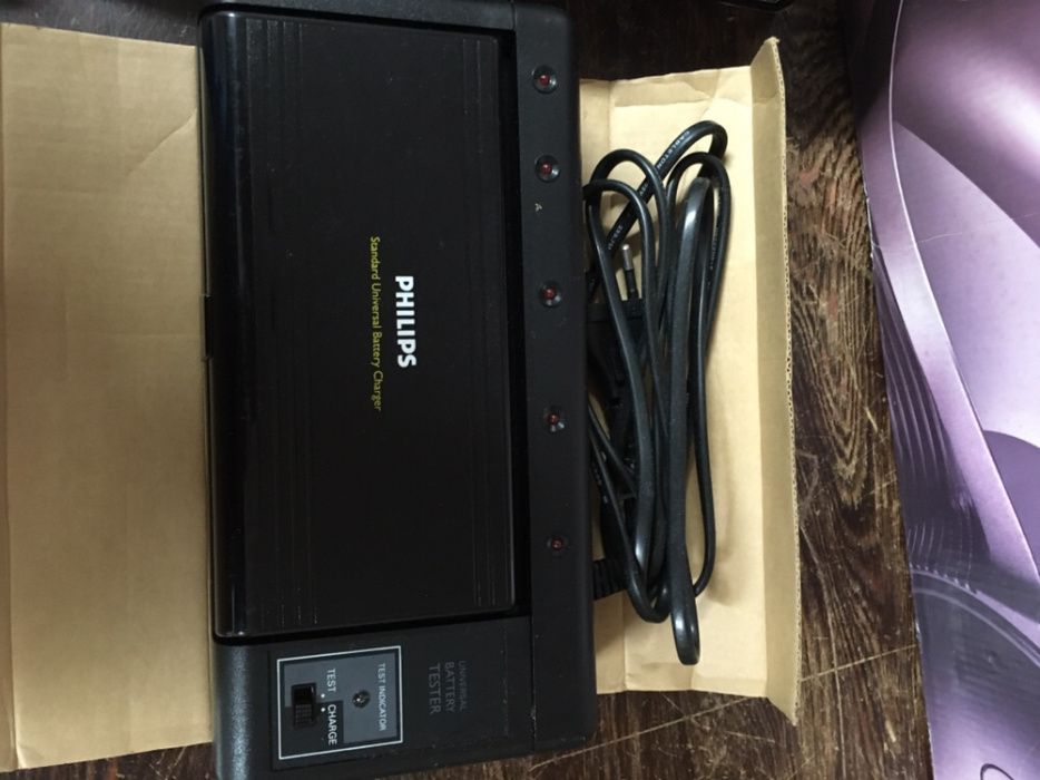 Carregador de Pilhas Philips