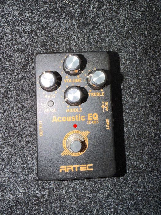 Pedal Korg DT-10 Digital Tuner / Artec SE-OE3 Acoustic EQ para Guitarra Acústica