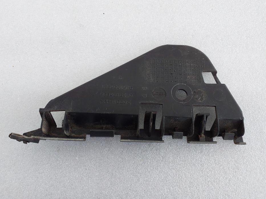 Guia de pára-choques trás direita PEUGEOT 307 (3A/C)