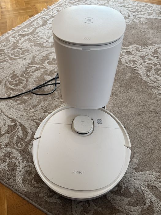 Продам робот пилосос ecovacs T9+