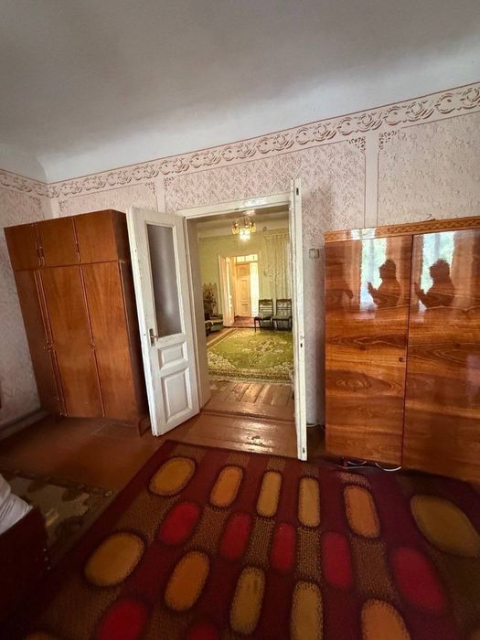 Продається 2-кімнатна квартира в Садгорі