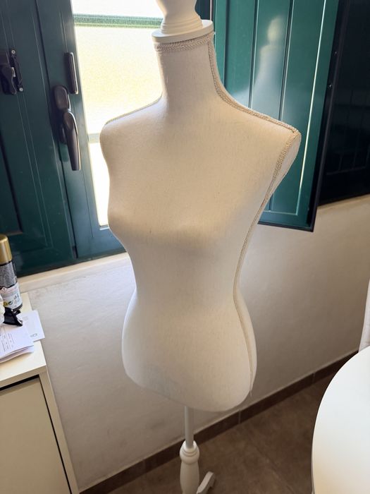 Manequim (busto) como novo
