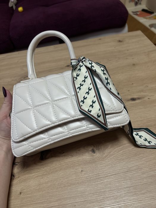 Вечірня сумочка біла