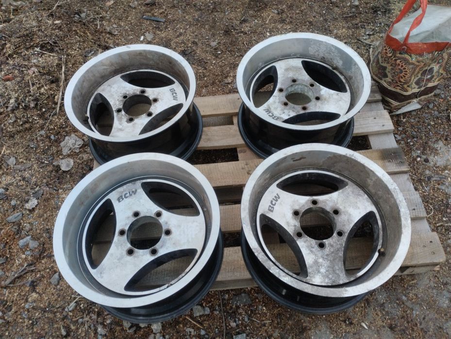 Диски r17 6x139.7 et -25  dia110