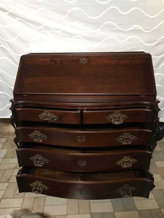 Escrivaninha em Pau Santo