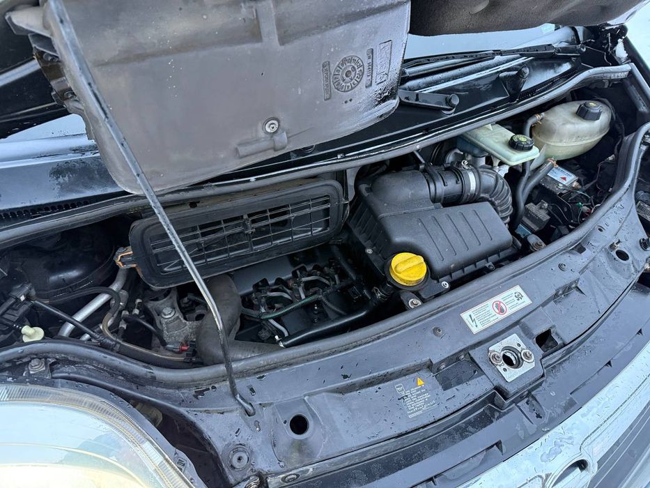 Opel Vivaro 2007 пассажир