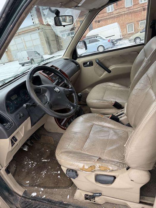 Nissan Terrano 2001рік 2,7дизель повний привід 4х4